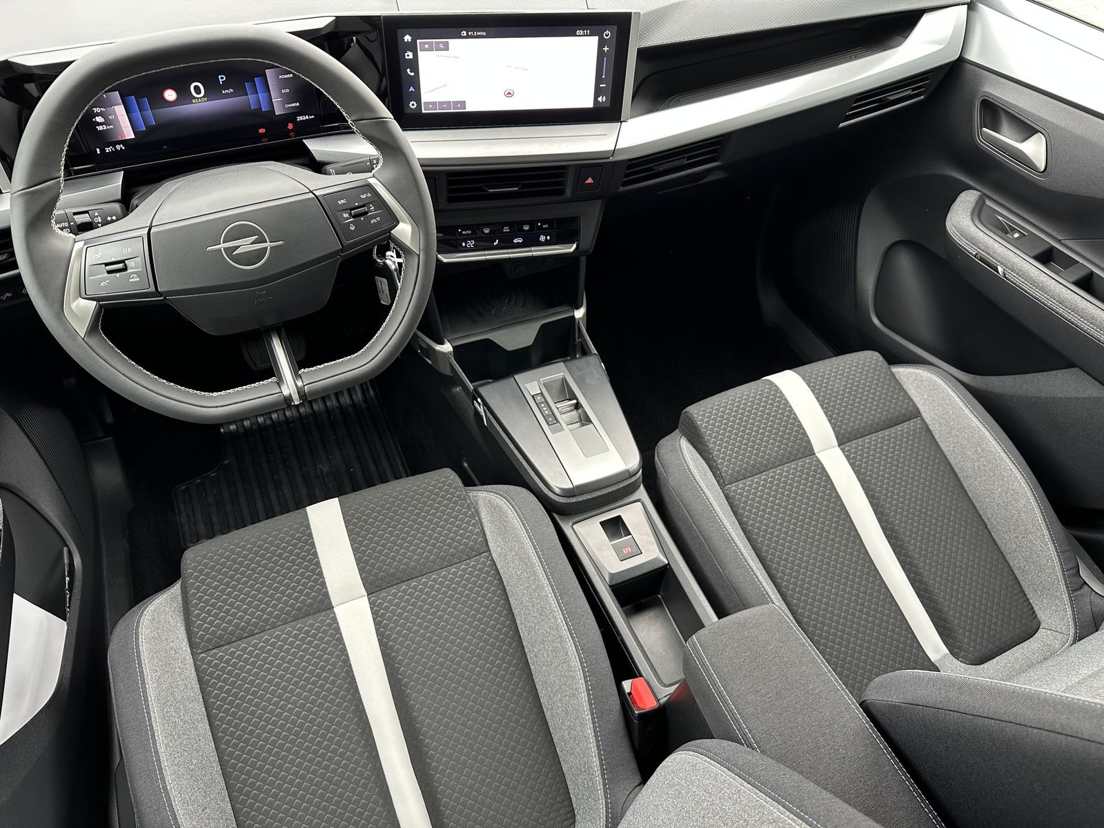 Fahrzeugabbildung Opel Frontera Electric GS NAV+LED+KAMERA+TOTW+PDC+DAB