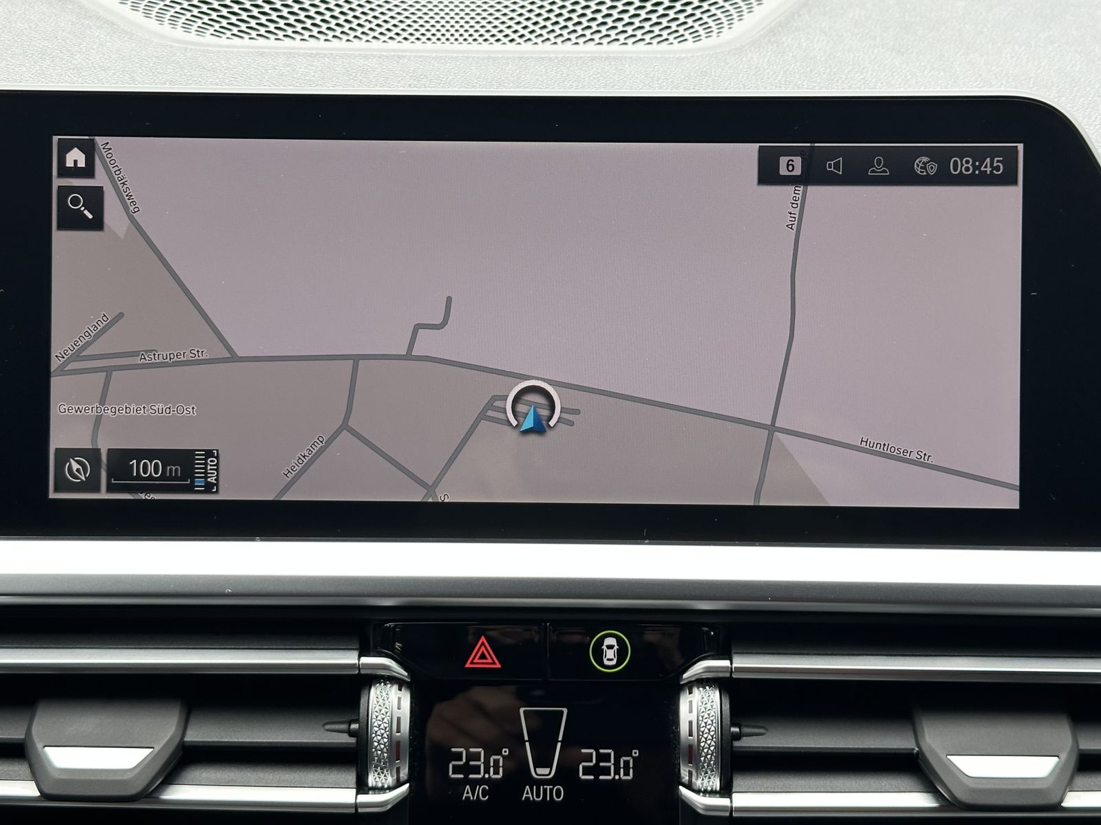 Fahrzeugabbildung BMW 330e M-Sport NAV+LASER+ACC+HEAD-UP+KAMERA+19ZOLL