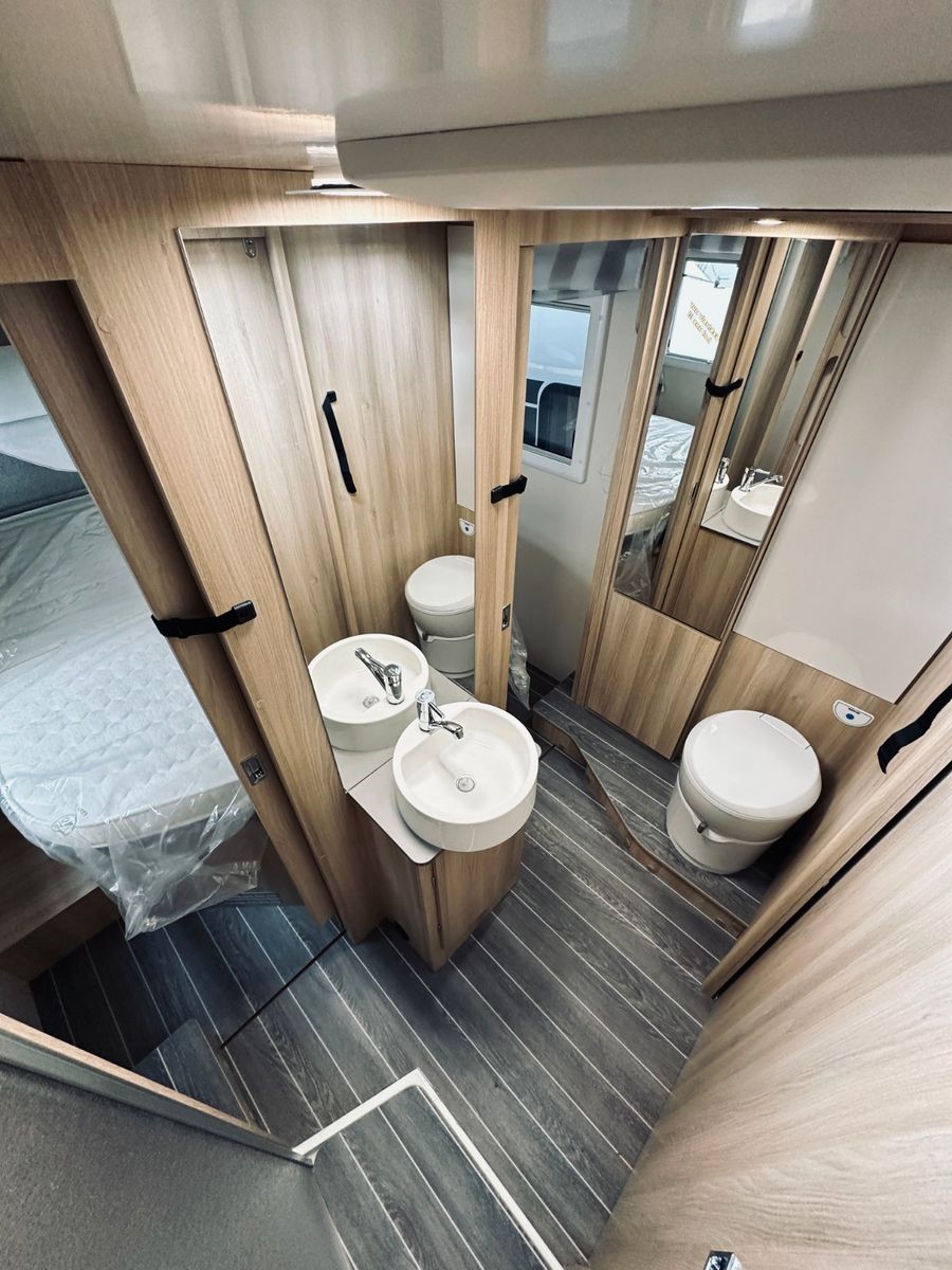 Fahrzeugabbildung NobelART T-6000 - Modell 2026 - Hubbett