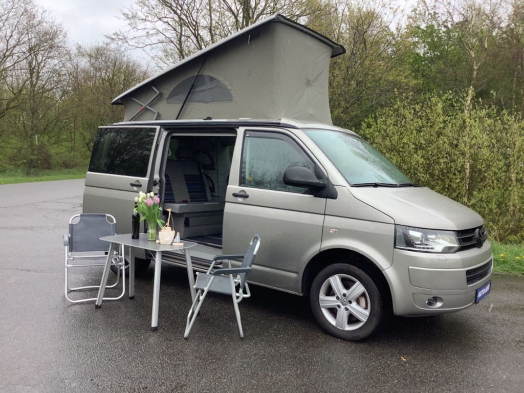 Volkswagen T5 California