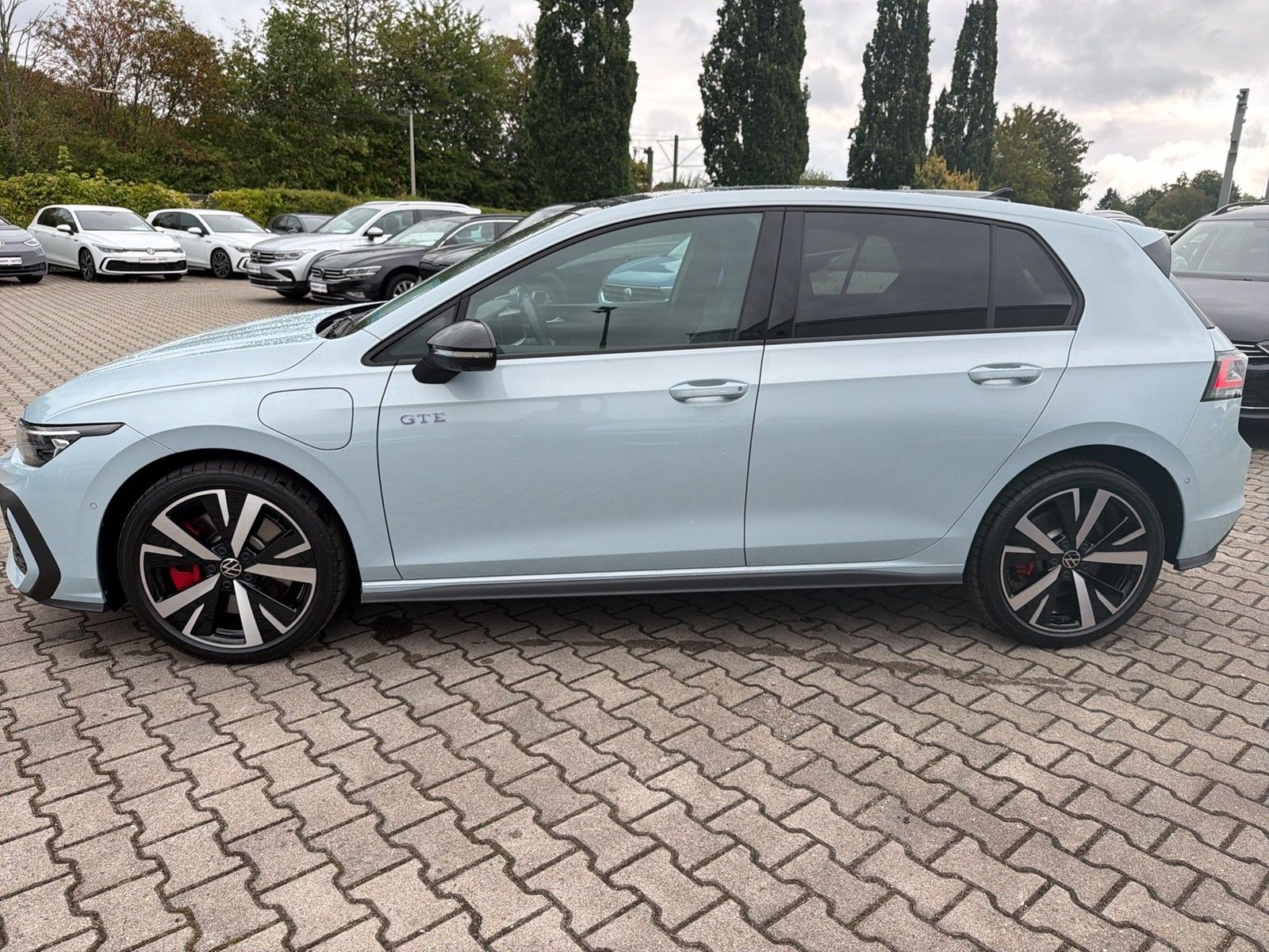 Volkswagen Golf VIII 1.5 TSI GTE Matrix Leder Pano 360° AHK foto 3