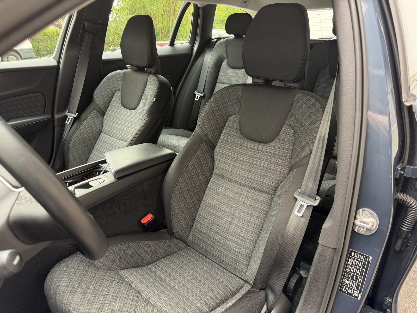 Volvo V60 Essential LED Virtual-Cockpit Rü-Kamera 