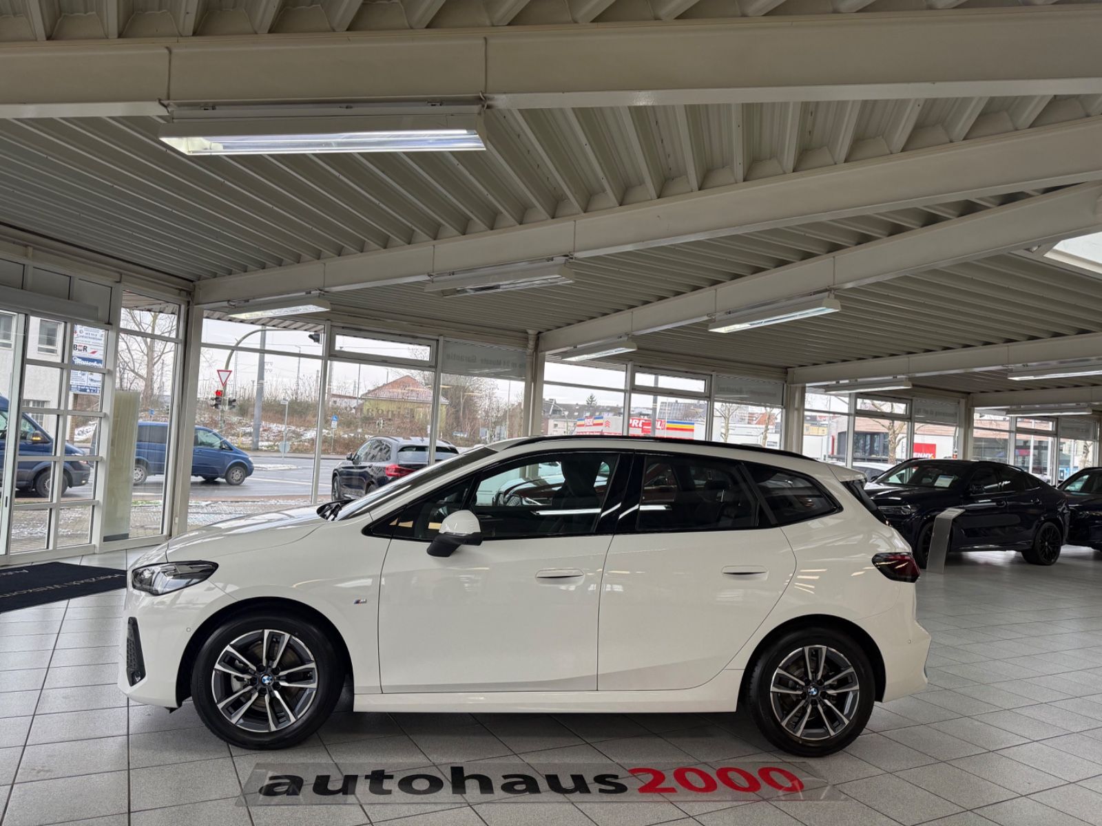 BMW 218I Active Tourer M Sportpaket HUD 360° H&K foto 4