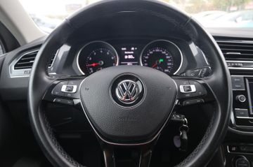 Volkswagen Tiguan - 12