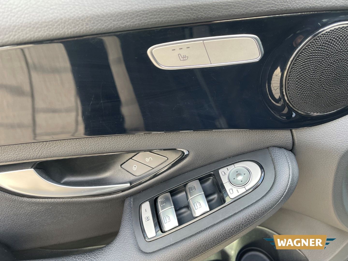 Fahrzeugabbildung Mercedes-Benz C 220 T BlueTec d Automatik Sitzheizung