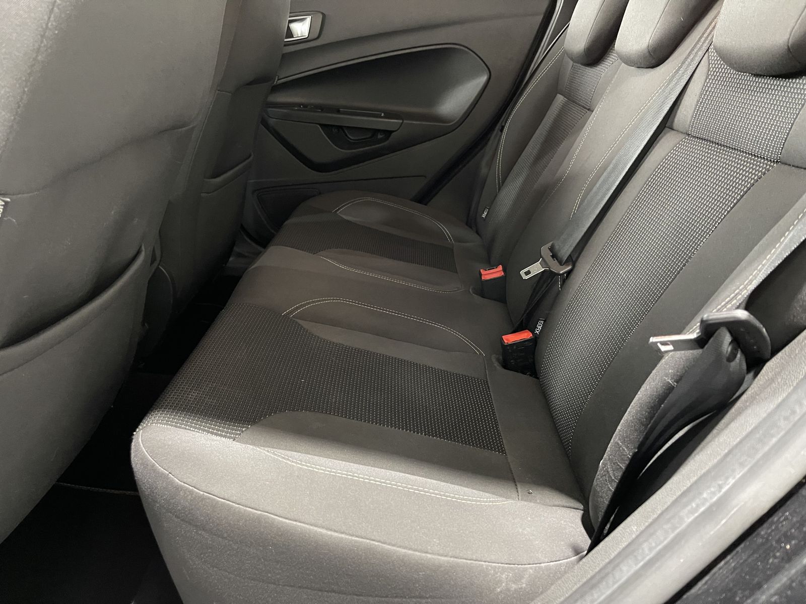 Fahrzeugabbildung Ford Fiesta Titanium1.5 TDCI*LED*MFL*Klima*PDC*