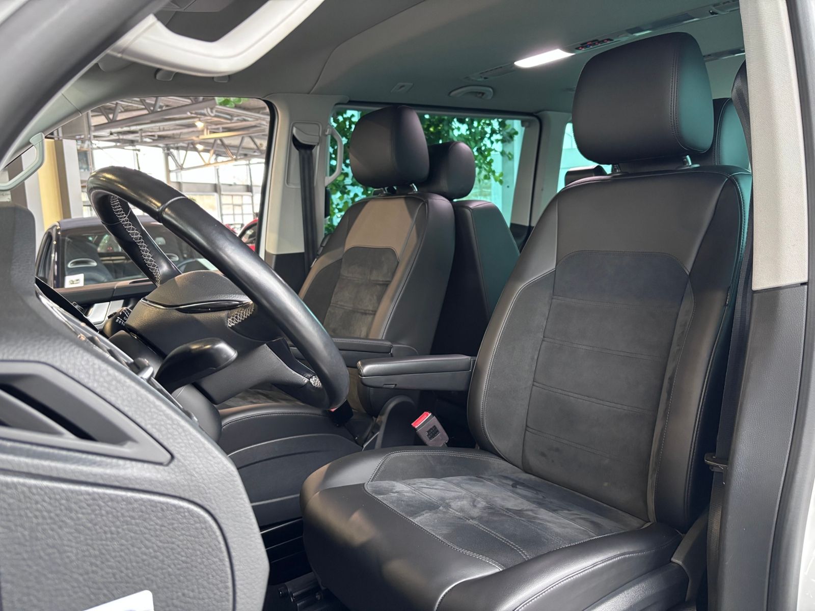 Fahrzeugabbildung Volkswagen T6 Multivan Generation Six LED NAVI STANDHZ