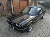BMW E30 Cabrio 320i Shadowline - BMW aus 1990: E30