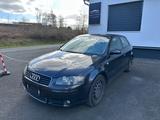 Audi A3 2,0 FSI !!!Motorschaden!!! *Leder*xenon*SHGZ - Audi A3 aus 2003: 2.0