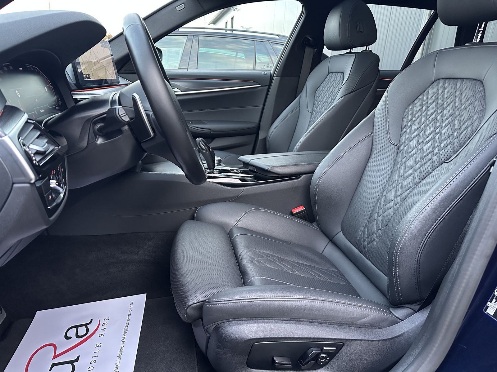 Fahrzeugabbildung BMW 520d Touring M-Sport NAV+LED+AHK+PANO+KAM+HIFI