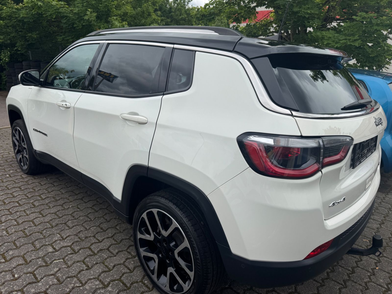 Fahrzeugabbildung Jeep Compass Limited 4WD Leder+Navi+Kamera+ACC