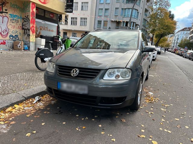 Volkswagen Touren 7 Sieben Personen