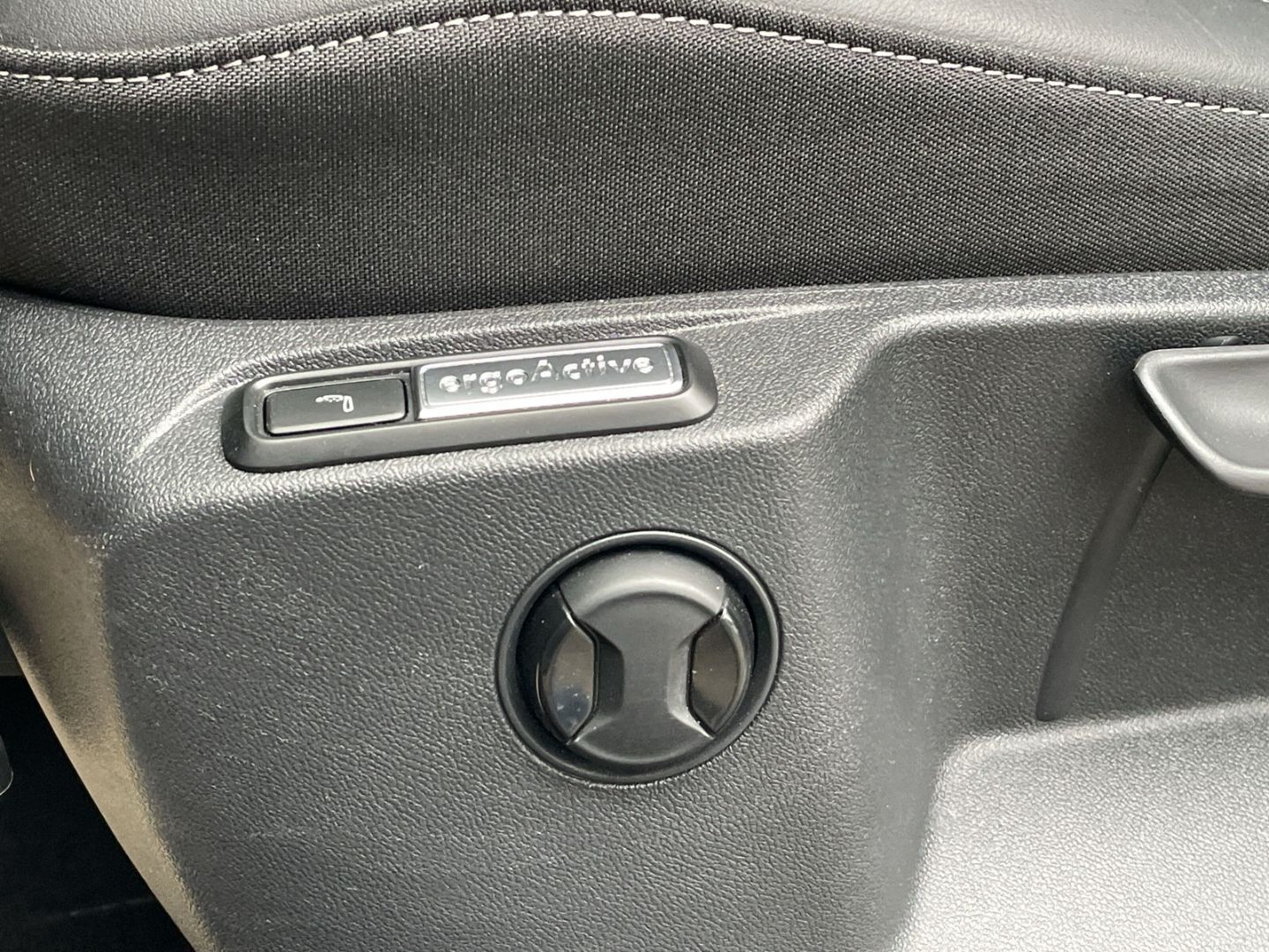 T-Roc 1.5TSI DSG Style Kamera/AHK/Matrix/ACC/Nav