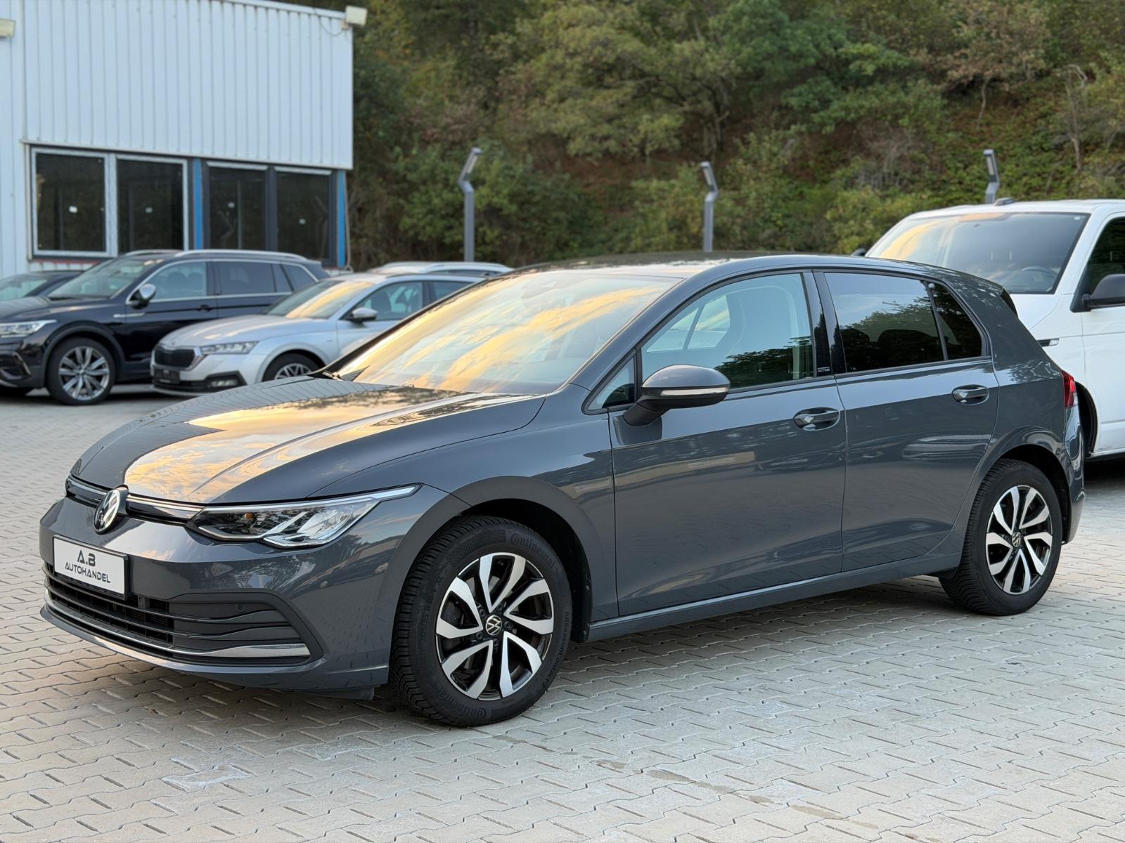 Volkswagen Golf VIII Lim. Active/LED/NAVI/Alu/Top Zustand., миниатюра 4