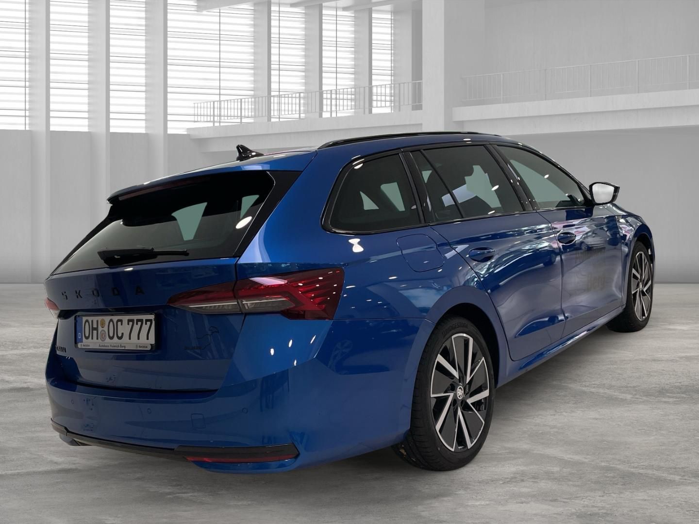 Fahrzeugabbildung SKODA Octavia Combi Sportline 1.5 TSI mHEV DSG