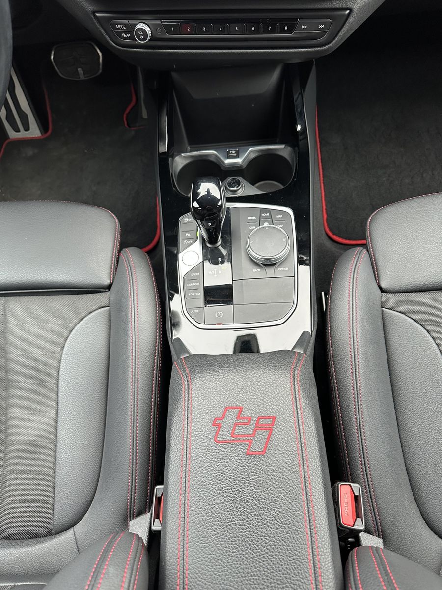 Fahrzeugabbildung BMW 128ti 5-Türer Sport-Aut. NAV+LED+ACC+MEMORY+18ZO