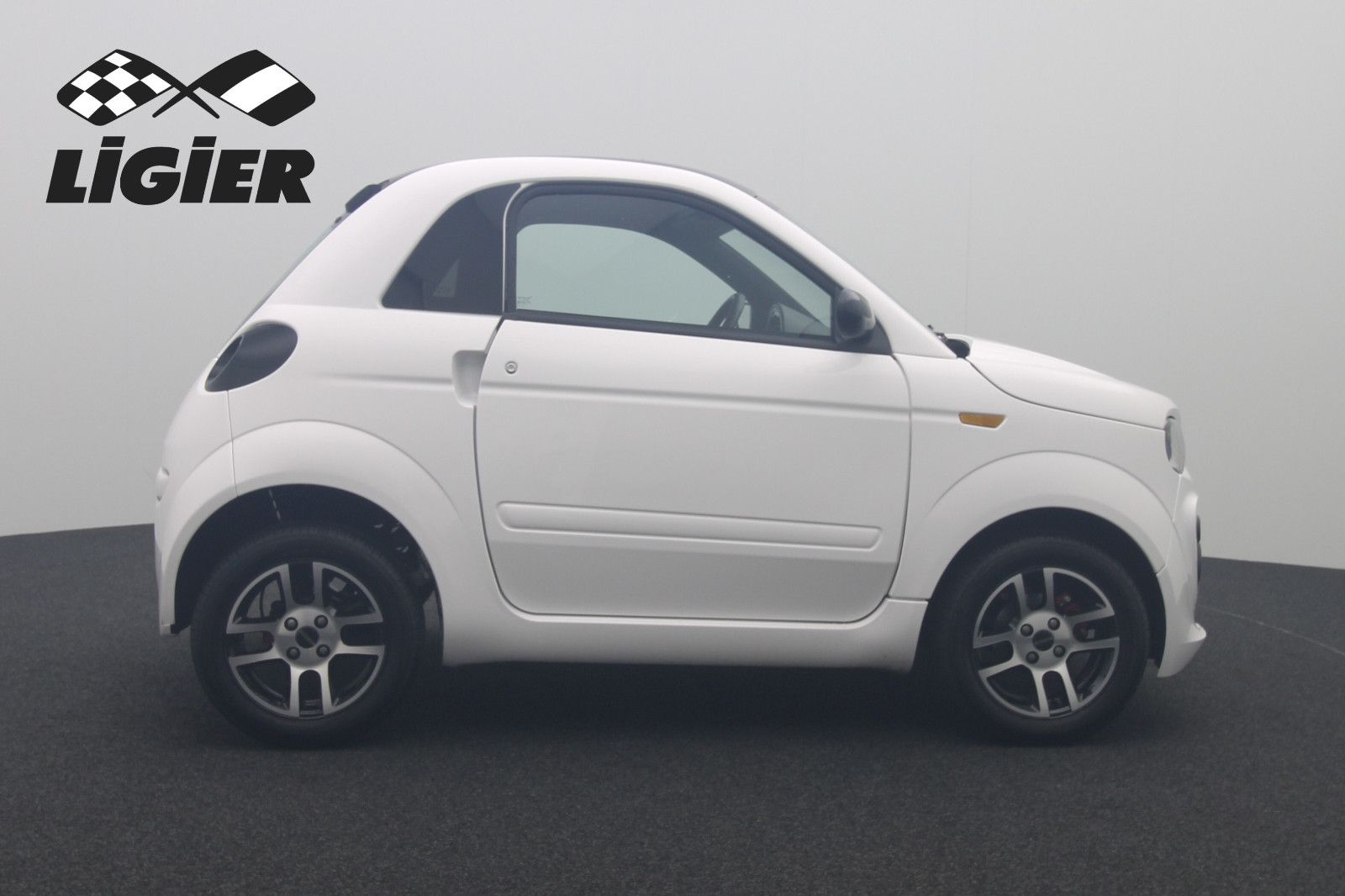 Fahrzeugabbildung Microcar DUÈ FAHREN AB 15
