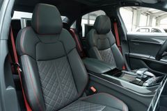 AUDI S8 4.0 TFSI*EXCLUSIVE*AHK*STHZG*PANO*MATRIX*B&O*