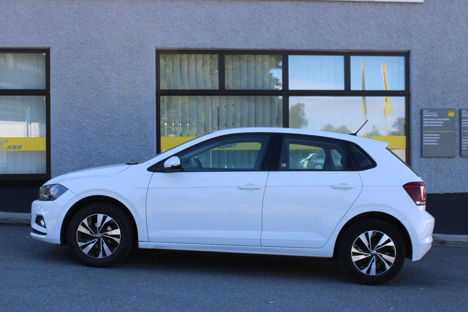 Volkswagen Polo VI Comfortline *NAVI Discover*