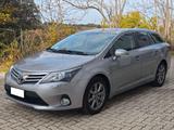 Toyota Avensis 2.0 D-4D Wagon - gebrauchte Toyota Avensis aus dem Jahr 2014