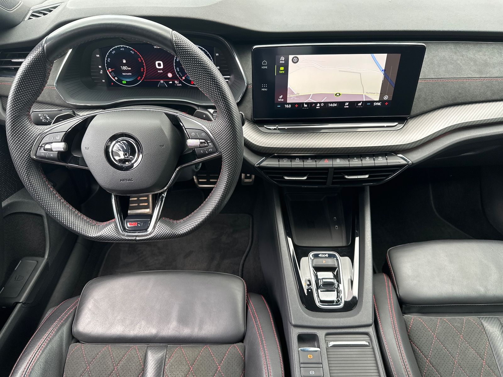 Fahrzeugabbildung SKODA Octavia Combi 2.0 TDI DSG RS Plus 4x4 NAV+MATRIX