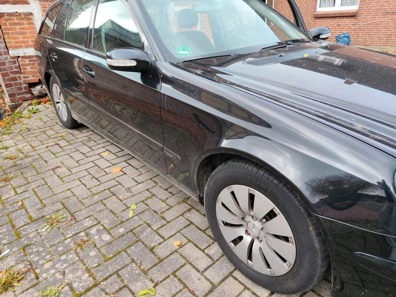 Mercedes-Benz E220 2004 — photo 7