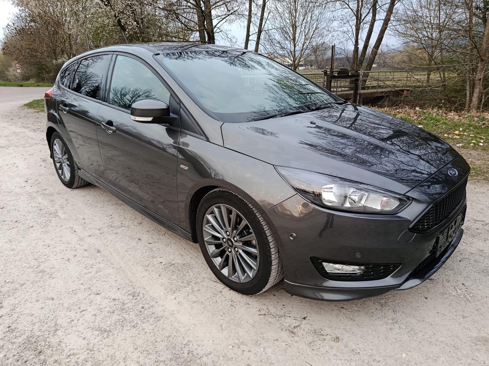 Ford Focus 1.5 EcoBoost ST-Line