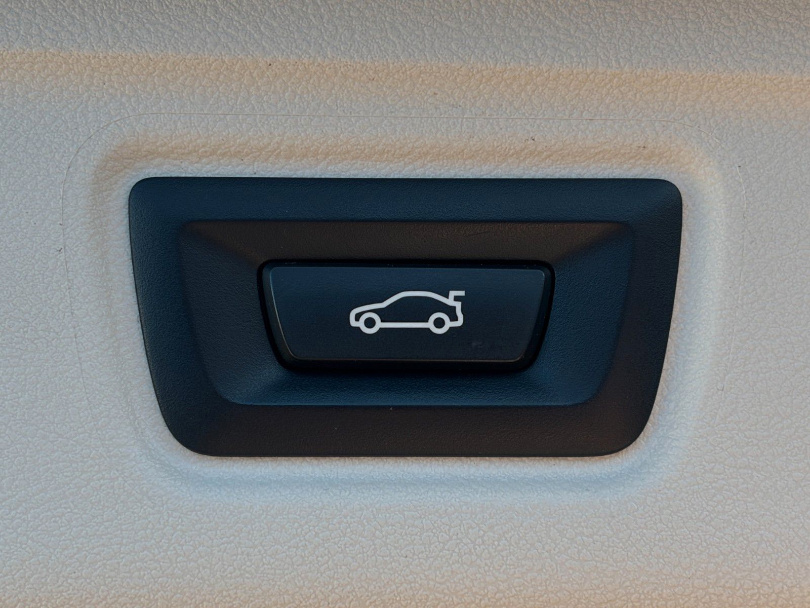 Fahrzeugabbildung BMW 330i Touring LEDER AKUSTIK PANO LED HiFi CarPlay