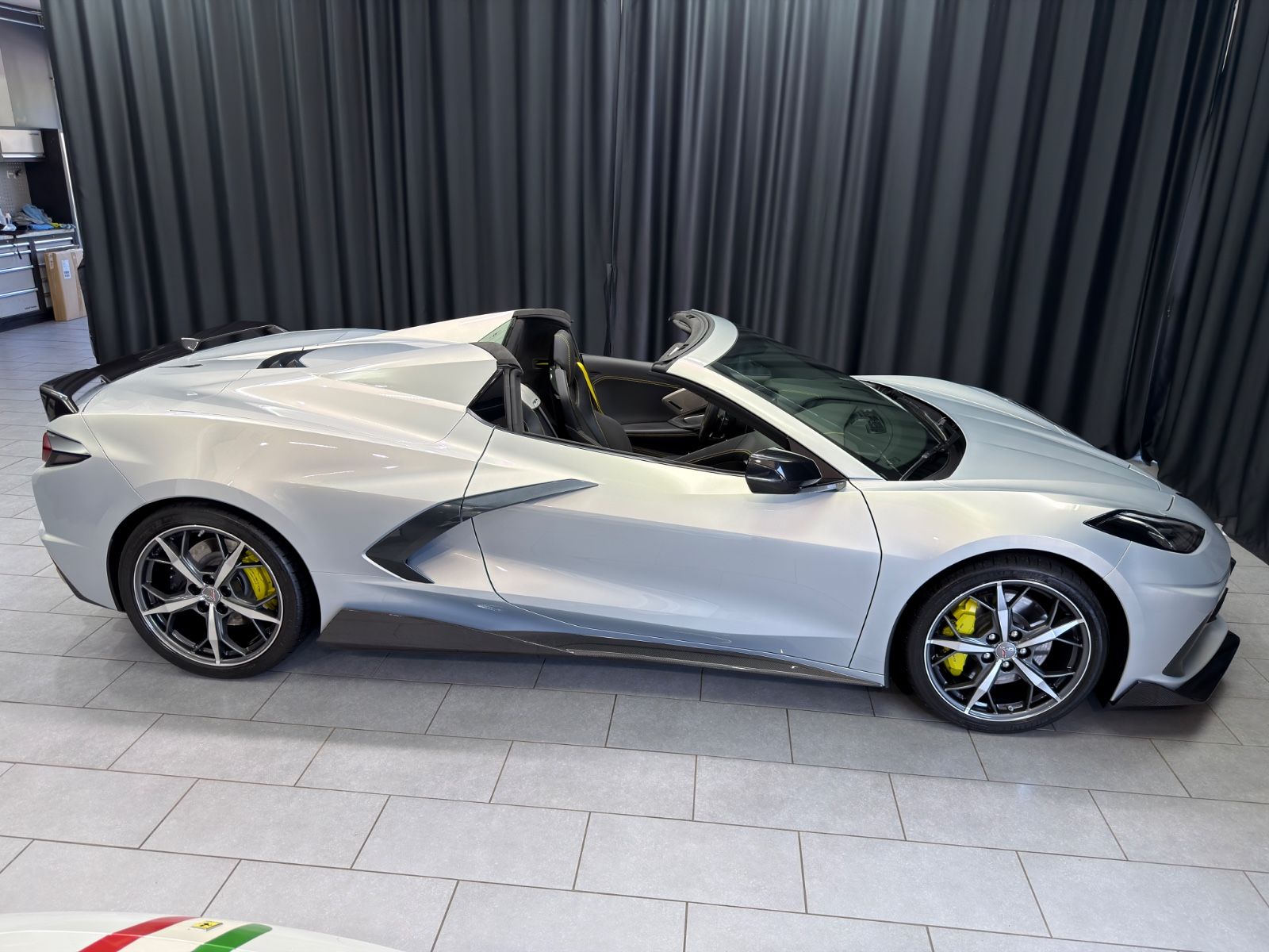 Fahrzeugabbildung Corvette C8 6.2 V8 Stingray 3LT Cabrio|CARBON|LIFT|VOLL