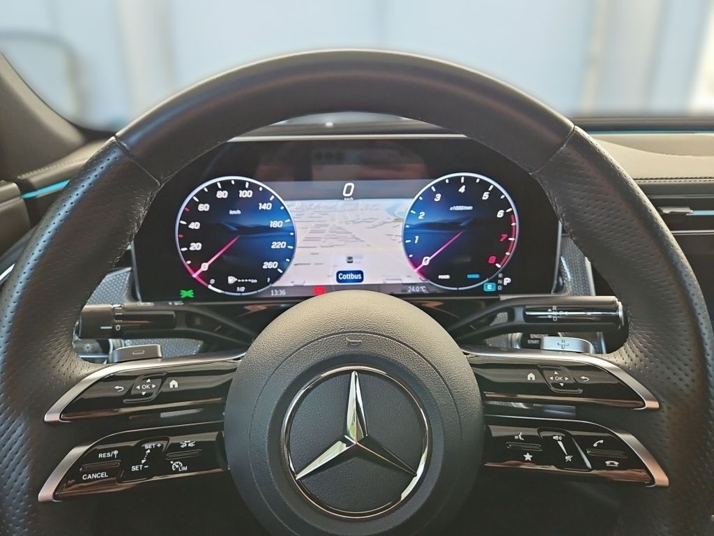 Fahrzeugabbildung Mercedes-Benz E 200 4M AMG Distronic+ Totwi. LED KeyLess Sport