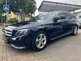 Mercedes-Benz E 220 E -Klasse T-Modell Avantgarde - blaue Mercedes-Benz E 220