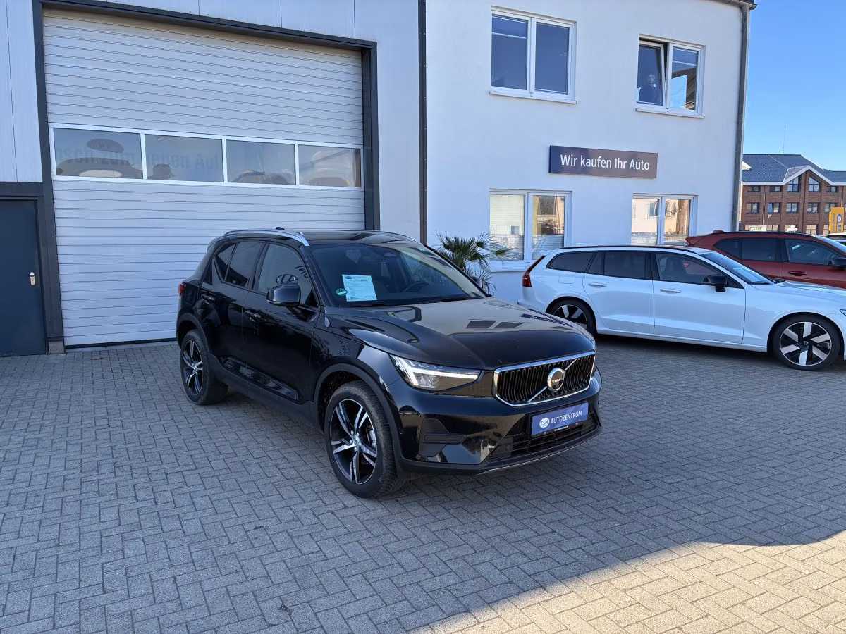 Volvo XC40 B3 2WD Core  LED Navi SHZ
