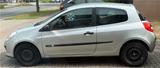Renault Clio - Renault Clio aus 2006 mit Diesel-Antrieb