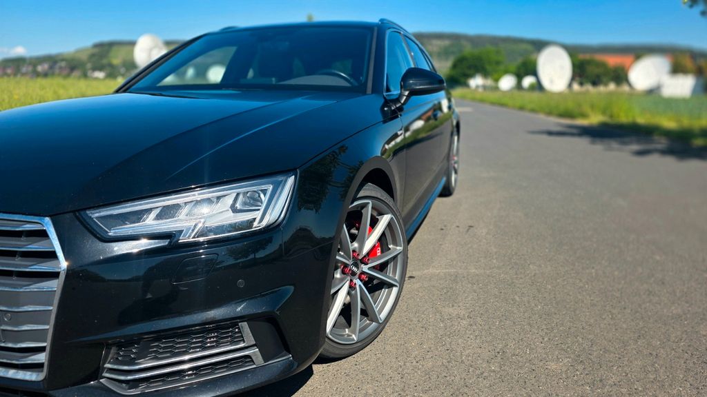 Image of Audi A4