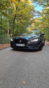 Jaguar XE P250 R-DYNAMIC BLACK Automatik R-DYNAMIC ... - Jaguar XE: R Dynamic