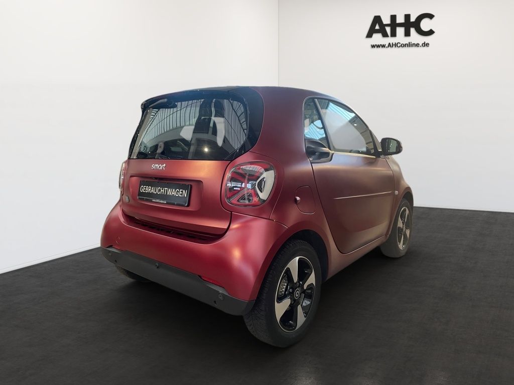 Fahrzeugabbildung Smart EQ ForTwo Exclusiv Pano LED Sound SHZ Navi KAM