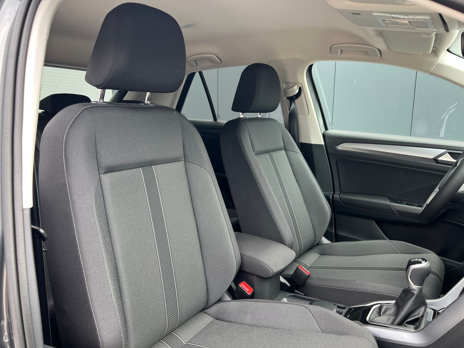 Fahrzeugabbildung Volkswagen T-Roc Life 1.0 TSI *LED, ACC, Kamera, 17''-LM*