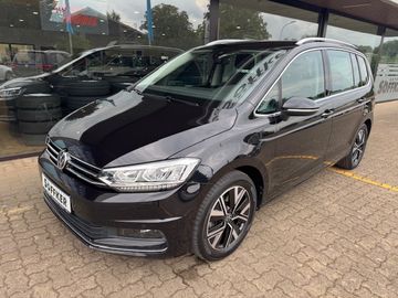 Bild 12 VW Touran Highline 2.0 TDI DSG AHK Navi Standheiz.