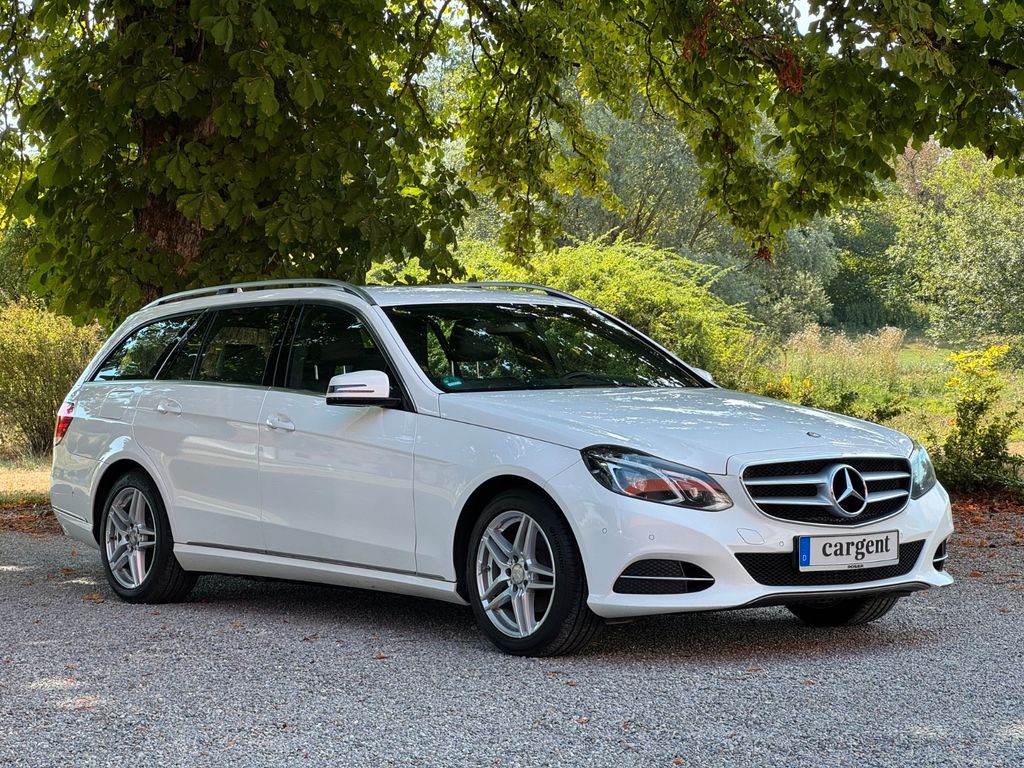 Image of Mercedes-Benz E 220