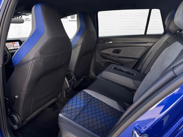 Fahrzeugabbildung Volkswagen Golf Variant R 2.0 TSI 4MOTION 320 PS DSG