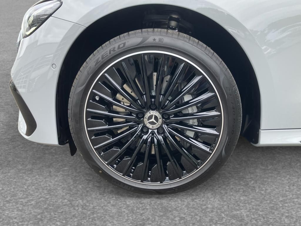 Fahrzeugabbildung Mercedes-Benz E 450 d 4M T AMG*Night*PanoD*Distr.*PDC*360°*AHK