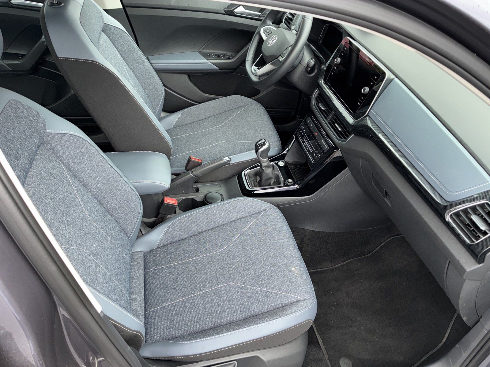 Fahrzeugabbildung Volkswagen T-Cross STYLE 1.0 TSI.AHK.IQ-Light.ACC.Clima.RF-