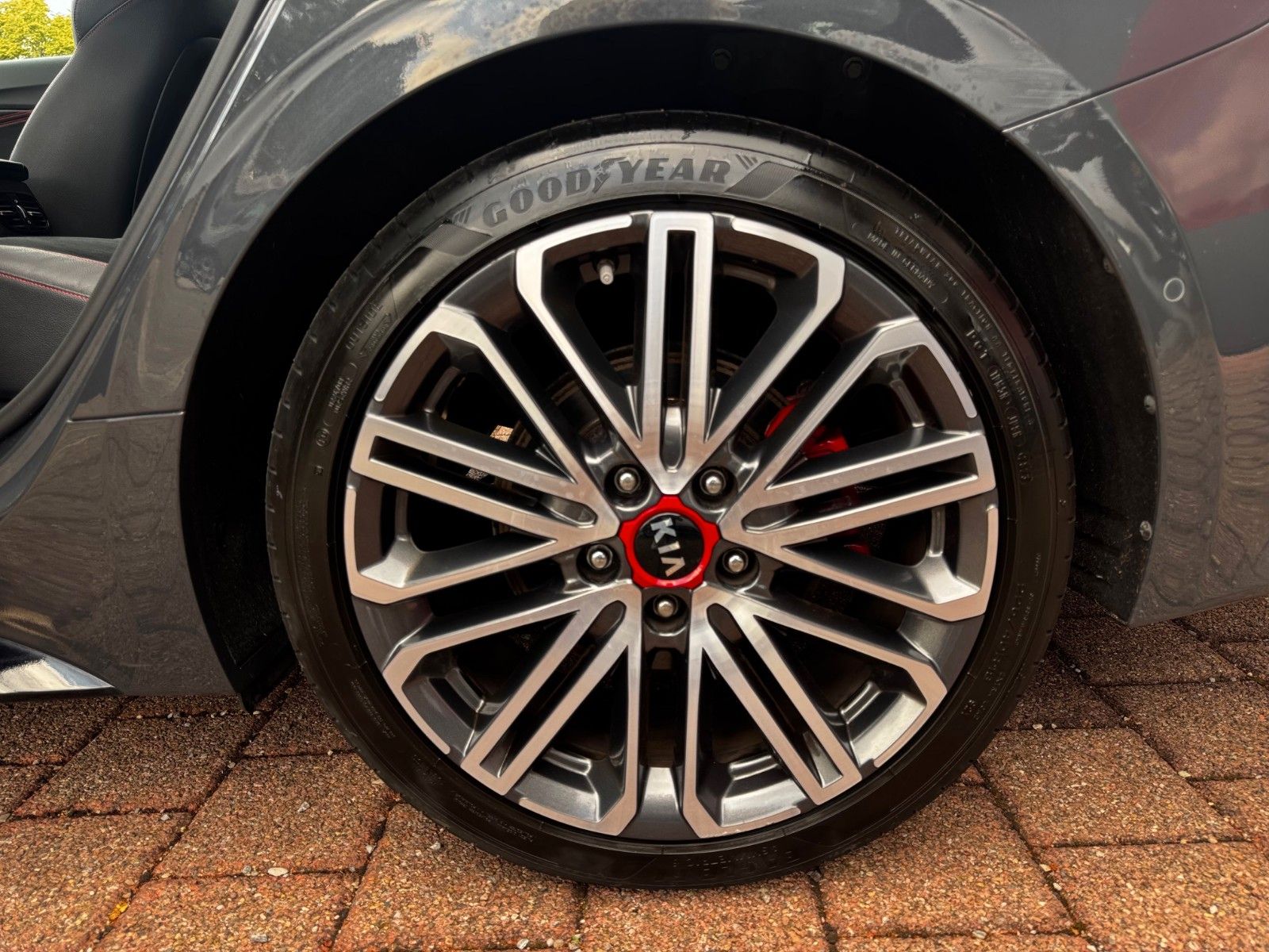 Fahrzeugabbildung Kia ProCeed GT 204PS Automatik Navi Glasdach Kamera