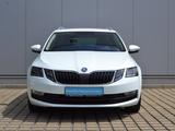 Skoda Octavia 1.6 TDI Clever AHK/LED/17-ZOLL/NAVI/BUSI - Skoda Octavia: 1.6