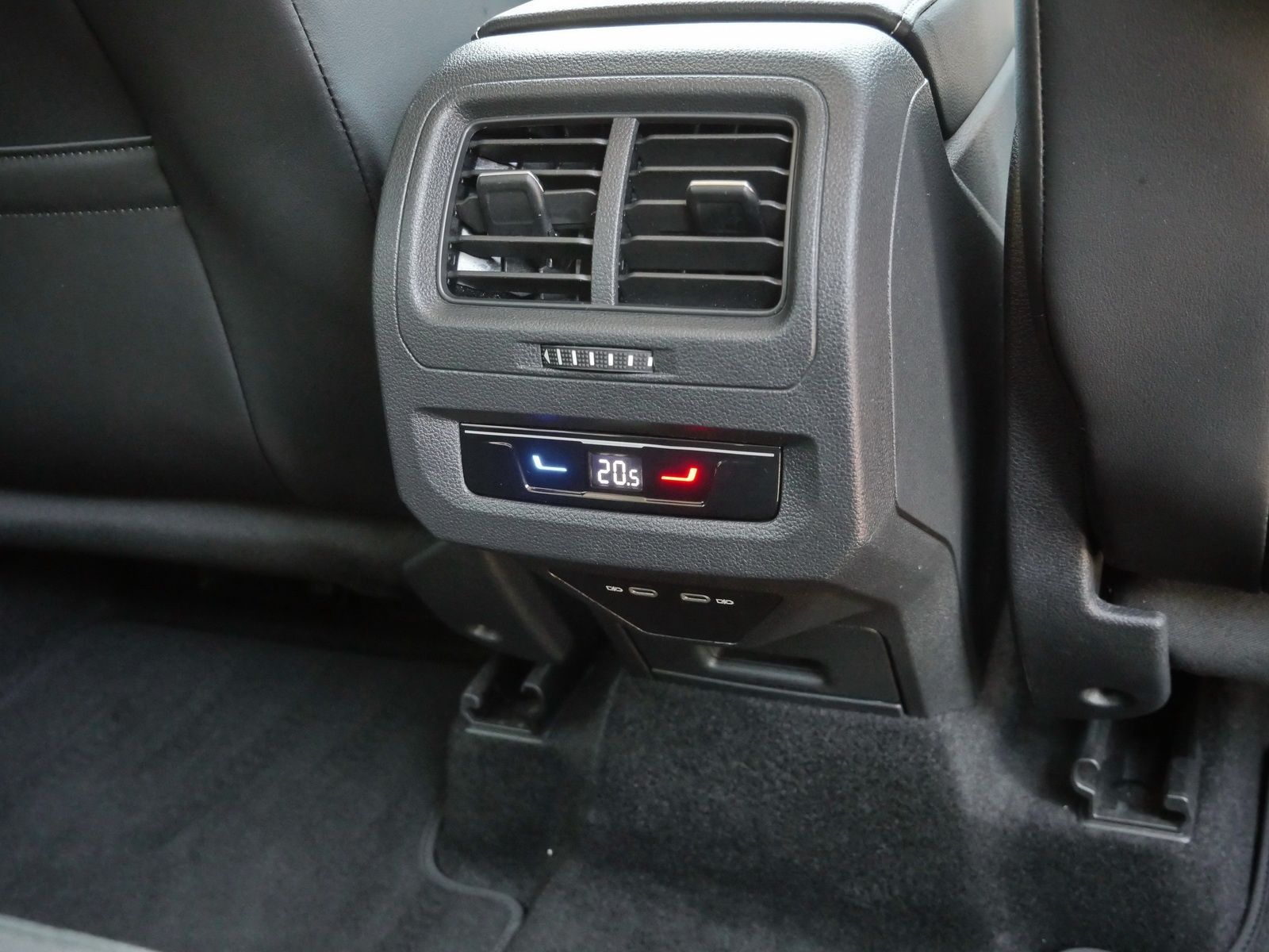 Volkswagen Touran - Bild 17