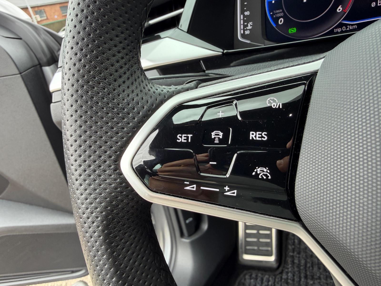 Volkswagen Arteon SB Elegance DSG ACC LEDER NAPPA TRAVEL AS