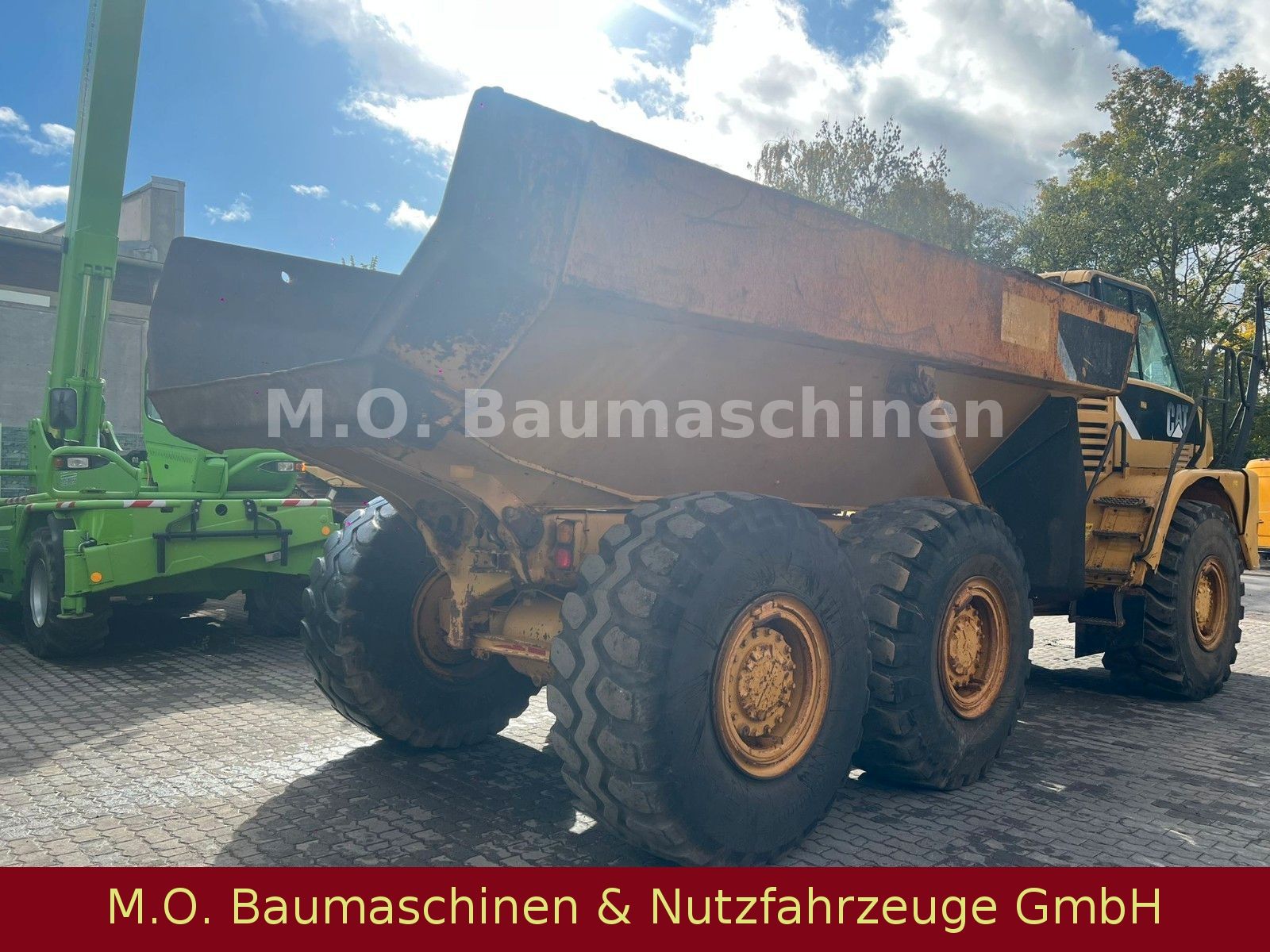 Fahrzeugabbildung CAT CAT 730 / Dumper /