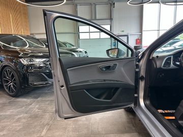 MYAUTOCENTER – Gebraucht- und Jahreswagen mit Werkstattservice in Pfaffenhofen Seat Leon *TAMPO*NAV*CARPLAY*2-ZONEN*PDC*SitzHZ*
