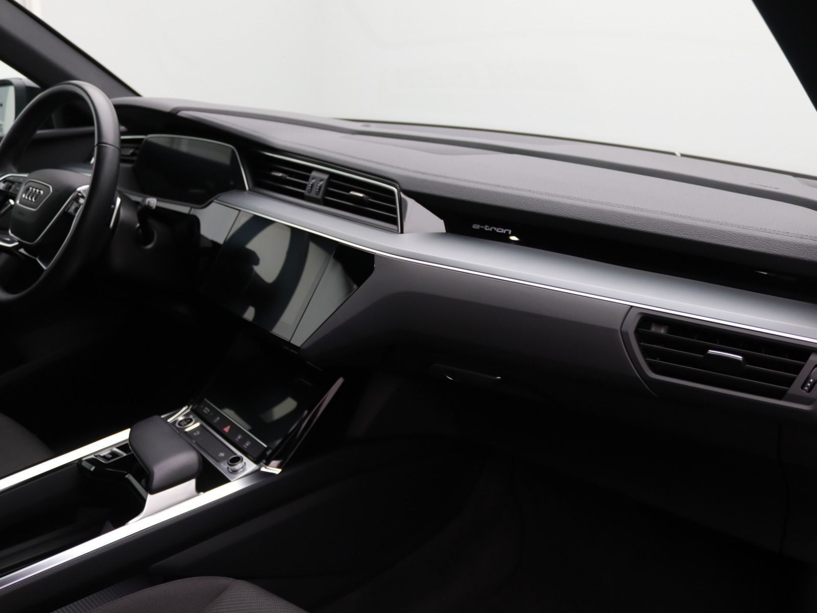 Audi Q8 e-tron - Bild 15