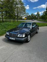 Mercedes-Benz E 320 E 320 - gebrauchte Mercedes-Benz E 320 aus dem Jahr 1993
